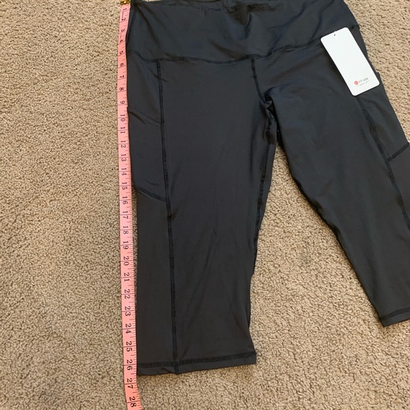 NEW PLUS Black Crop Athletic Leggings - Picture 9 of 11